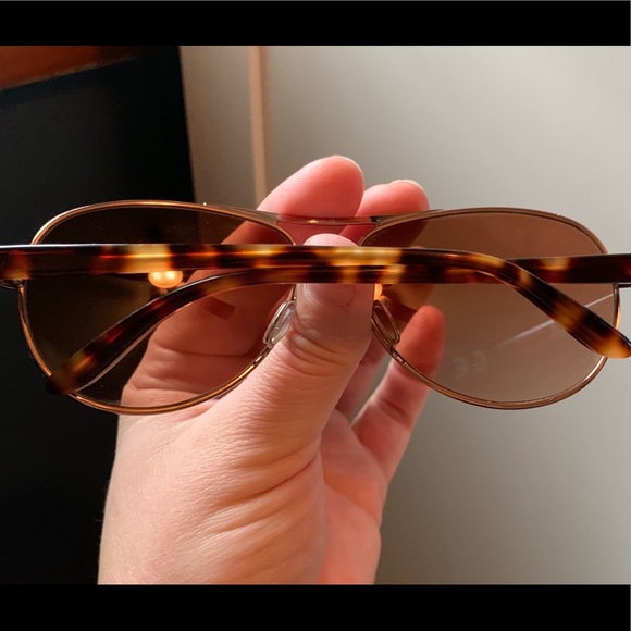 Rose gold Oakley Aviators sunglass 🕶 - Picture 2 of 8